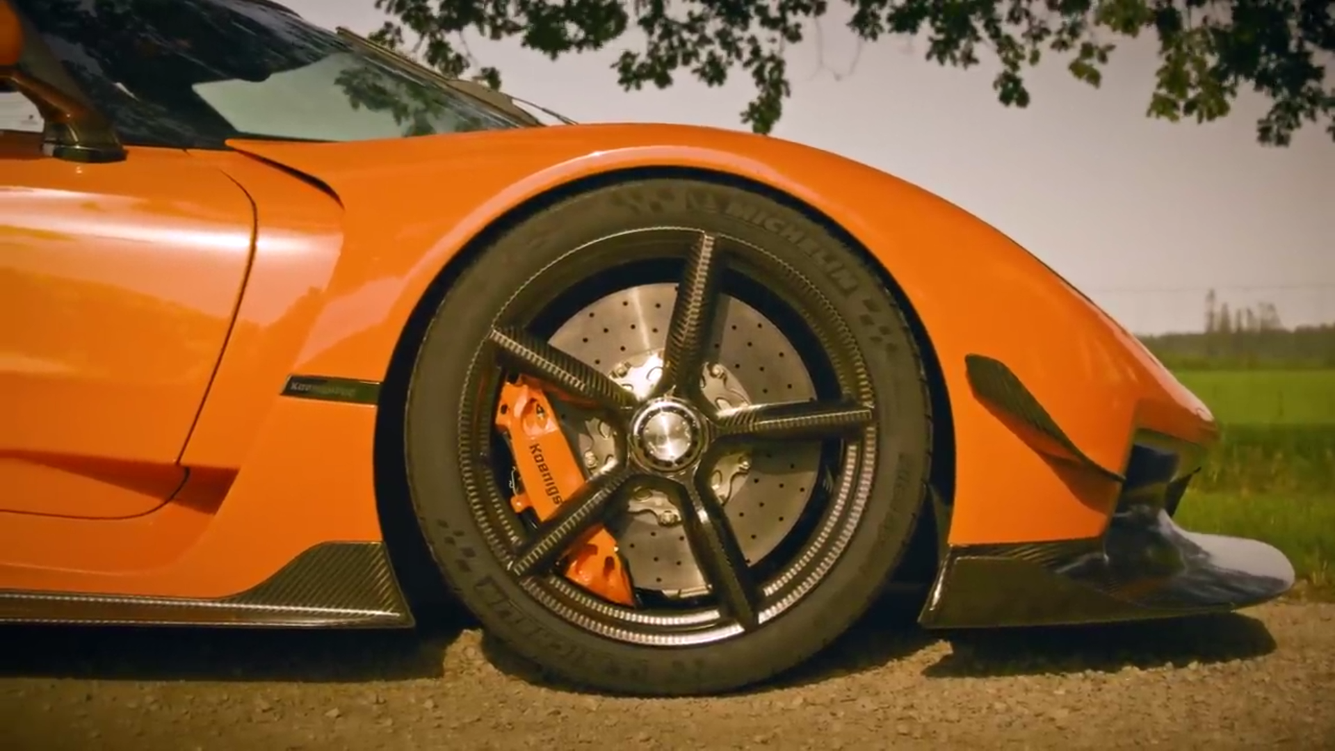 Hypercar Koenigsegg Jesko dari Swedia Siap Pecahkan Rekor Dunia - Jejak Ban